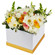 хризантемы и розы в коробке. Бишкек
